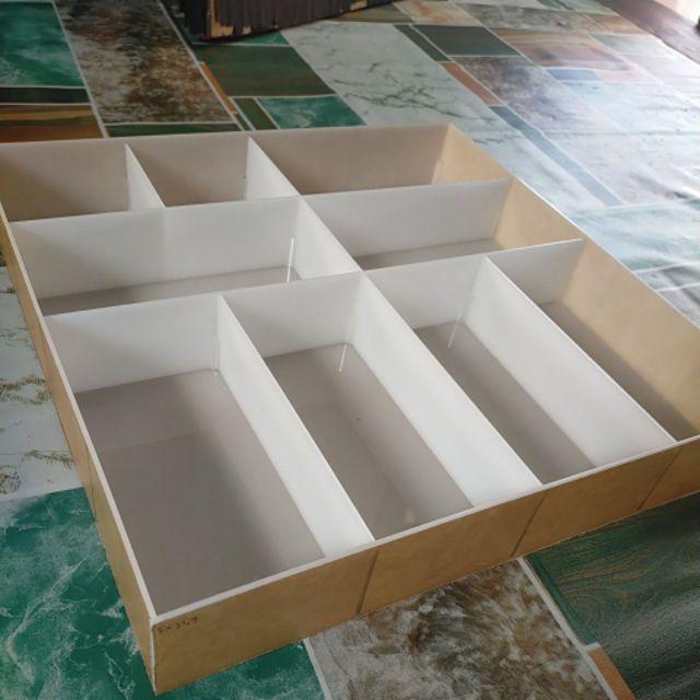 Tempat Uang Acrylic 2mm Putih Susu