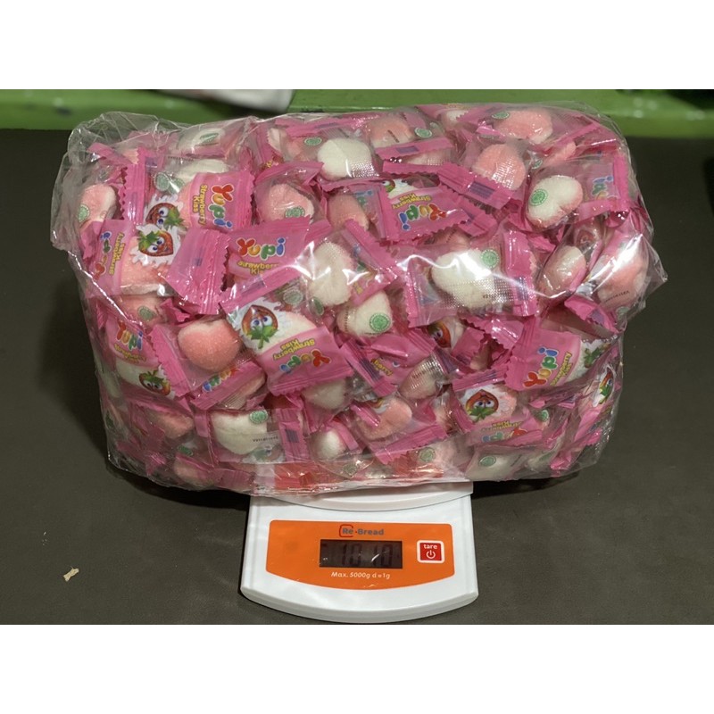 Yupi Pink Strawberry Kiss Stroberi Kiloan Los Satu 1 Kilo kg Grosir
