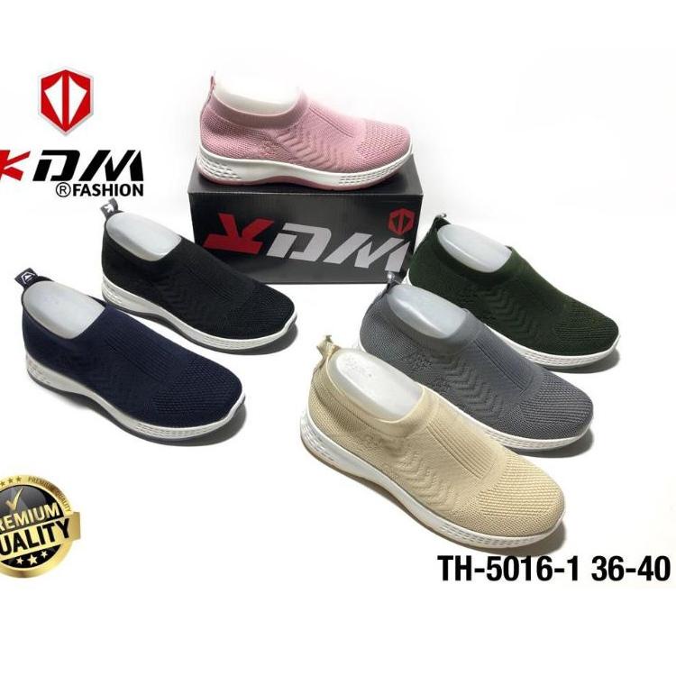 Keluaran Terbaru.. SEPATU SLIP ON KDM TH ORIGINAL