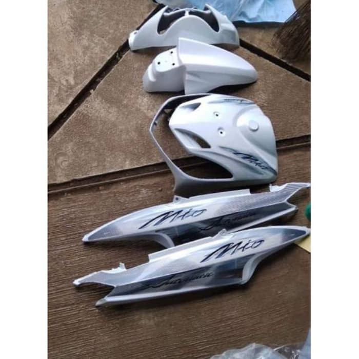 Full body halus mio smile putih