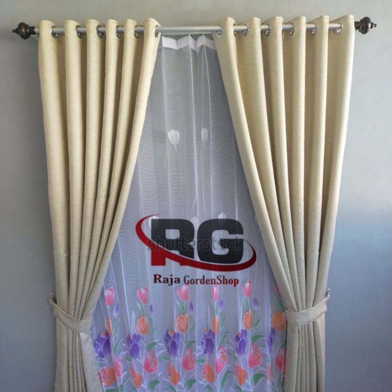 Gorden blackout import safron polos warna creum/putih tulang