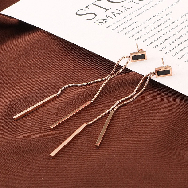 Anting Stud Juntai Wanita Titanium Korea Anti Pudar - ercassia