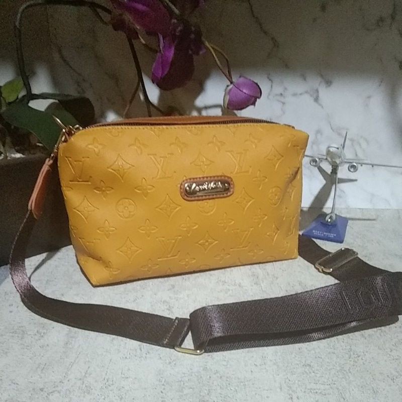 Selempang LV Emboss / Selempang wanita 2 ruang / tas milala