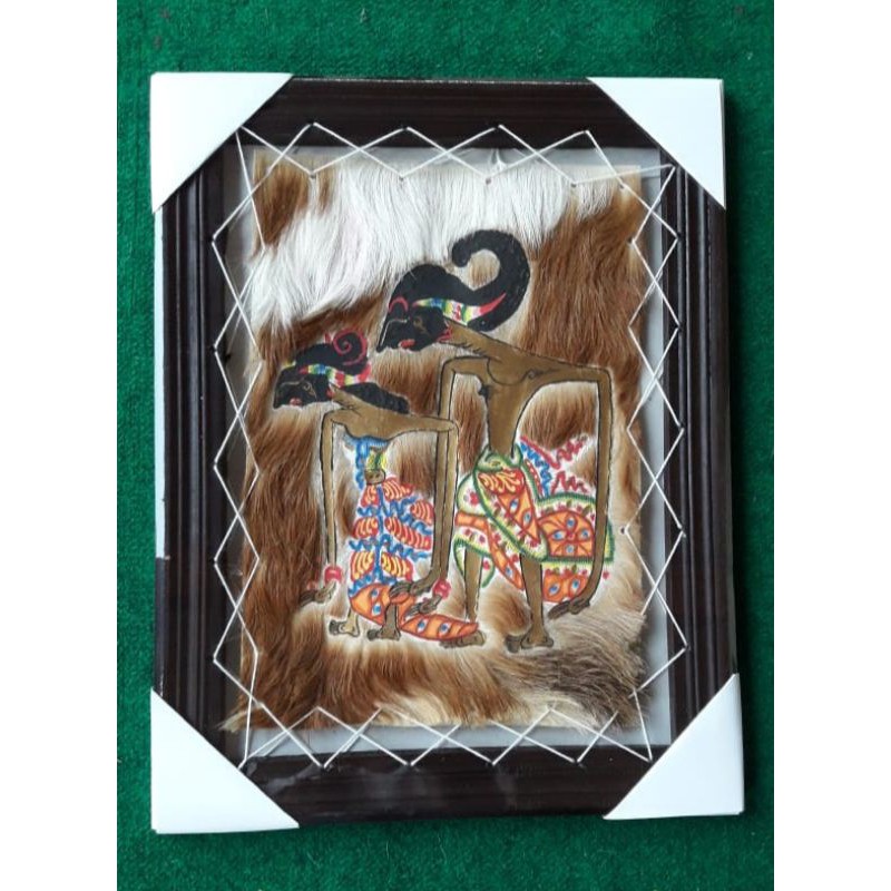 lukisan wayang ARJUNA SRIKANDI dari kulit kambing asli