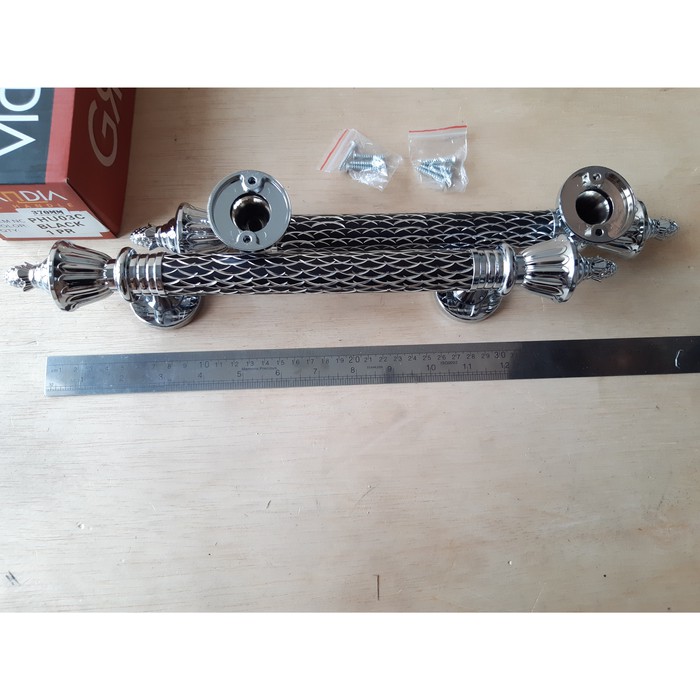 TARIKAN/HANDLE PINTU GRANDIA 03C