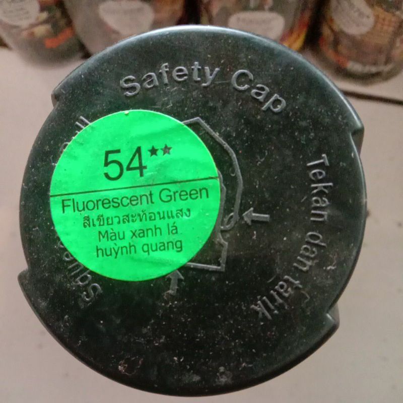 SAMURAI Paint 54 Fluorescent Green 400ml Hijau Stabilo Skotlait Cat Semprot Spray Pilok Pilox Aeroso