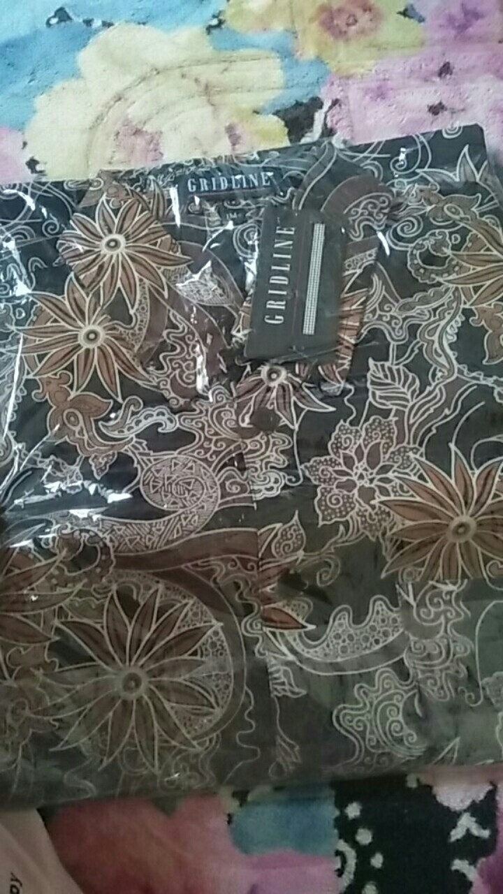 [gridline - R023 & R050] Kemeja Batik Pria Katun Lengan Pendek Regular