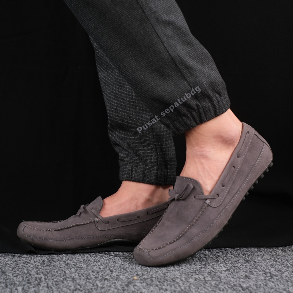 Sepatu Casual Slip On Pria Original Kekinian Model Slop Kerja Santai