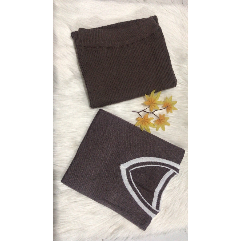 PEVITA ONESET  / STELAN RAJUT/ROK DAN ROMPI