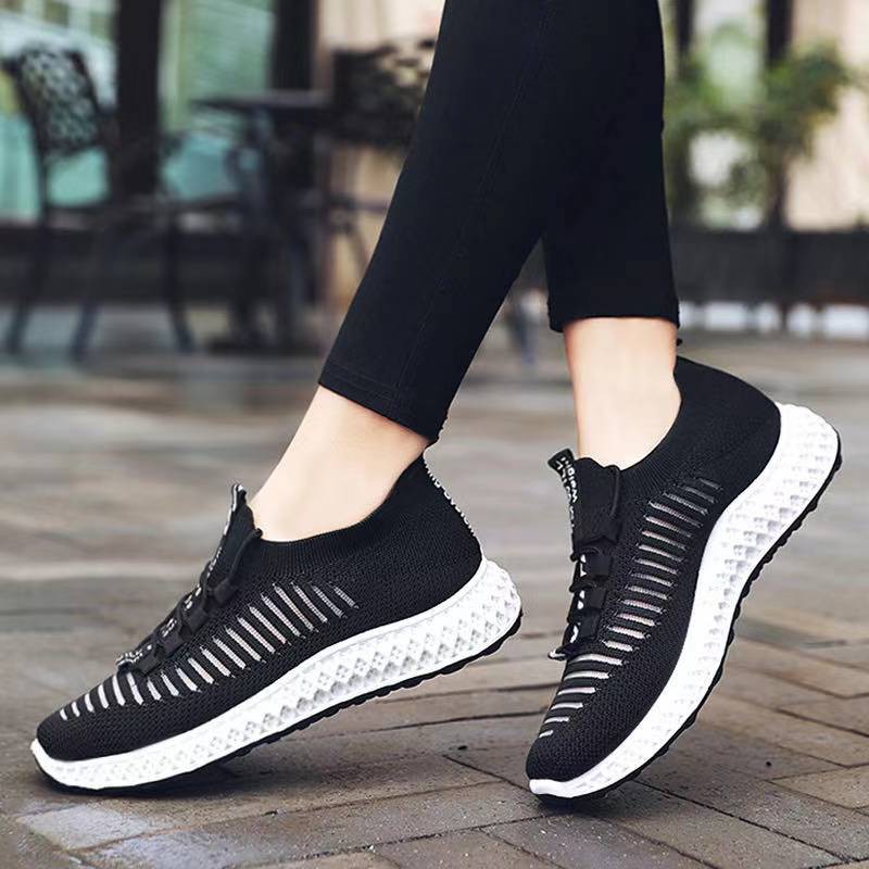 Sepatu wanita sneakers 2022 Sepatu olahraga rajutan terbang sports shoes Bahan Full Karet Anti Licin