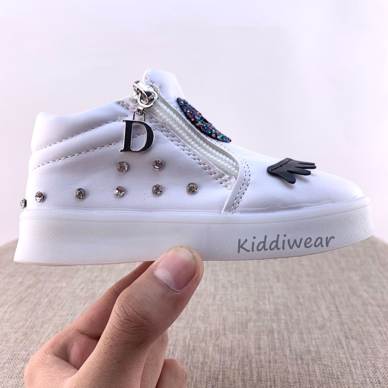 (Kiddiwear) Sepatu anak cew Led / Sepatu Anak Casual Import Usia 1-8 Tahun MBK07