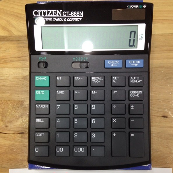 

Kalkulator Citizen CT 666 12 digit Besar