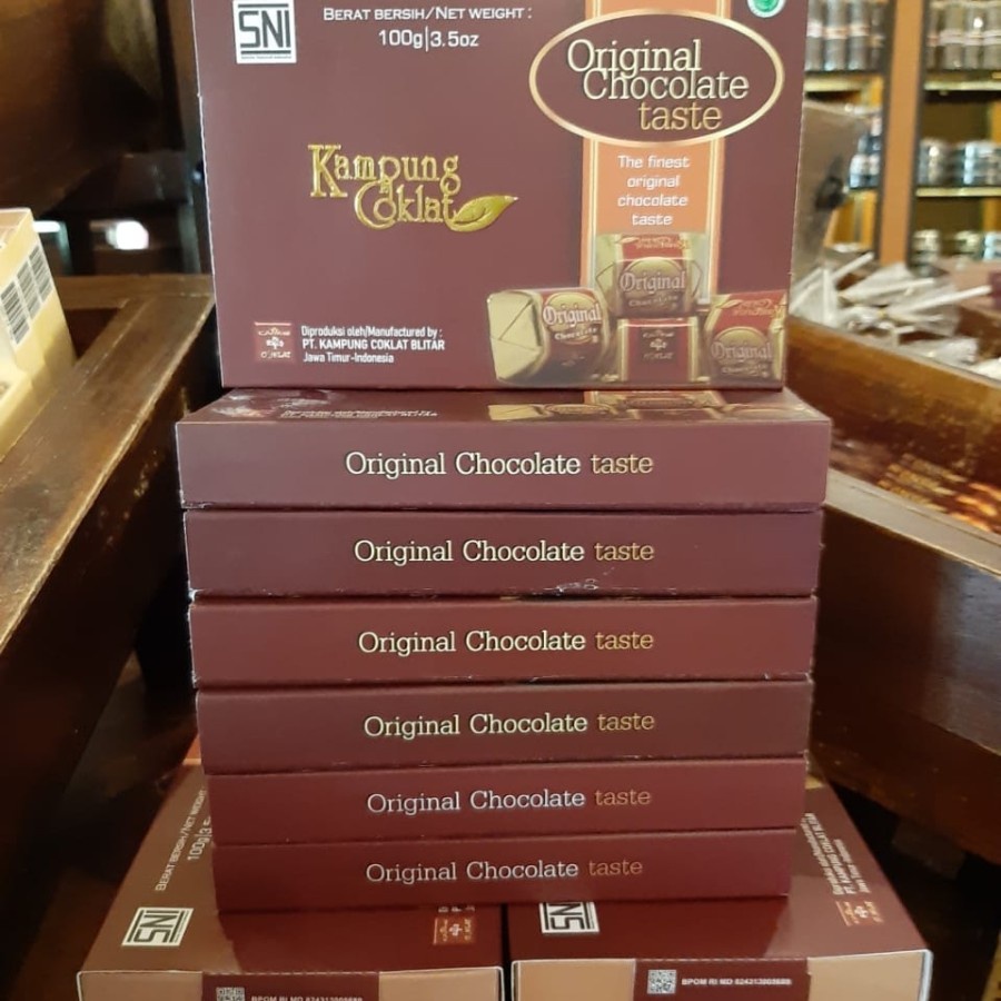 

Coklat Box original Netto 100gram.