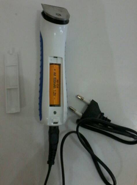 ALAT CUKUR RAMBUT/KUMIS/JENGGOT CHARGER &amp; PORTABLE