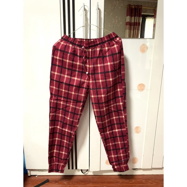 Celana Panjang Wanita Santai Kotak Merah