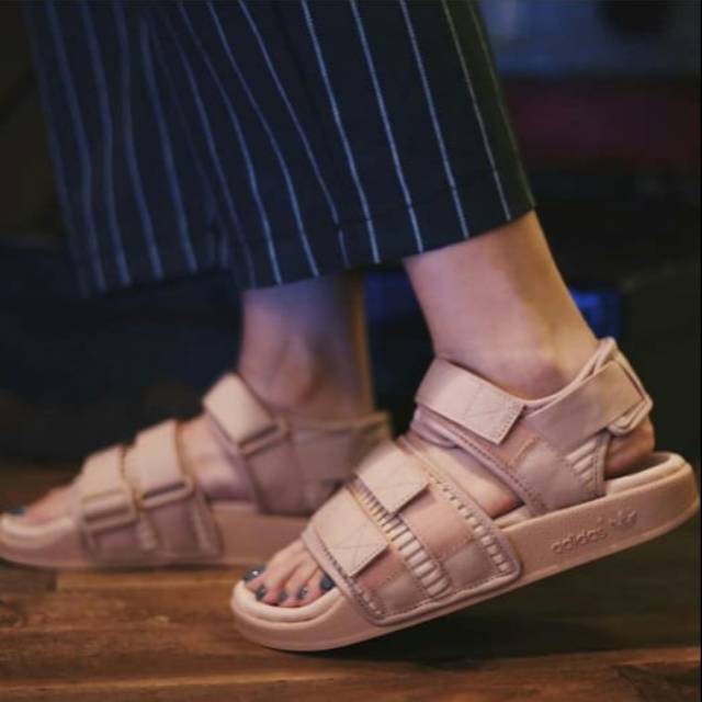 adidas adilette 2.0