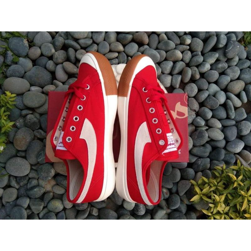 Sepatu Compass Gazelle low Redgum 43 Retail