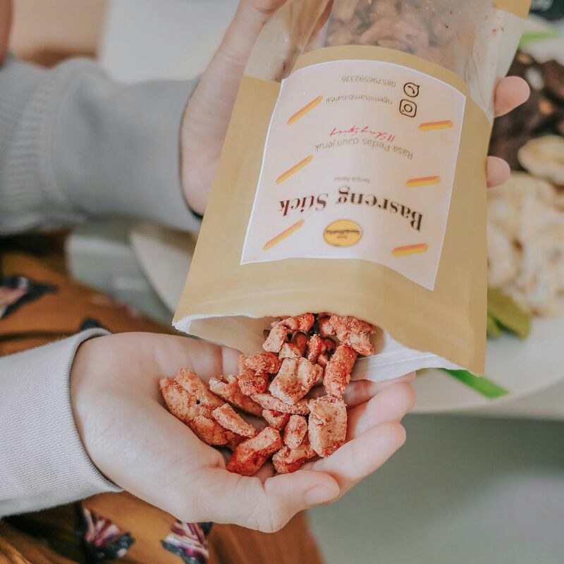 

ngemilsambilsantai - Basreng stick pedas daun jeruk gurih renyah