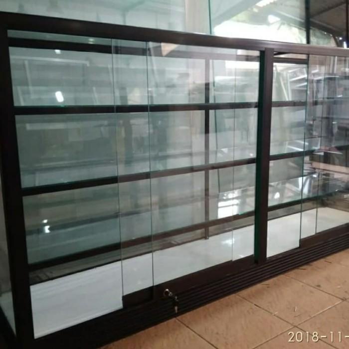 

Etalase Kaca Coklat 1 Meter 014