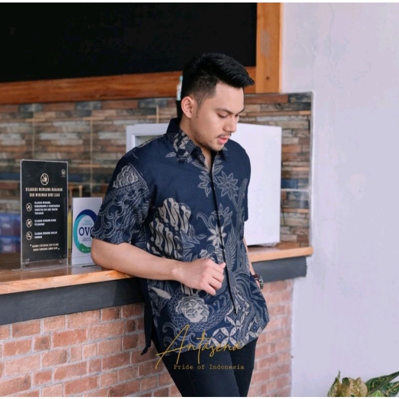 PARANG PEKSI  batik pria lengan pendek bahan katun printing furing halus modern masakini warna biru gelap