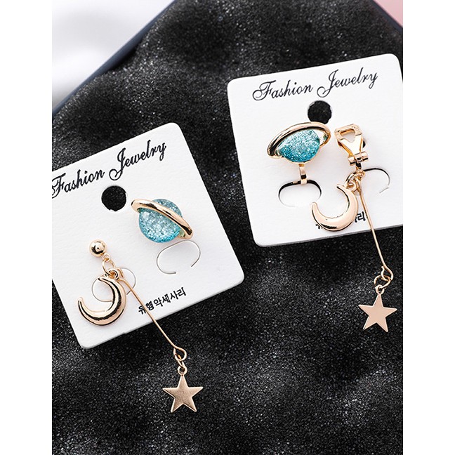 LRC Anting Jepit Fashion Gold Color Moon Shape Decorated Earrings