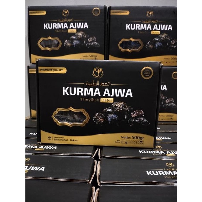 

Kurma Ajwa 500 Gram Al Munawwaroh Dates