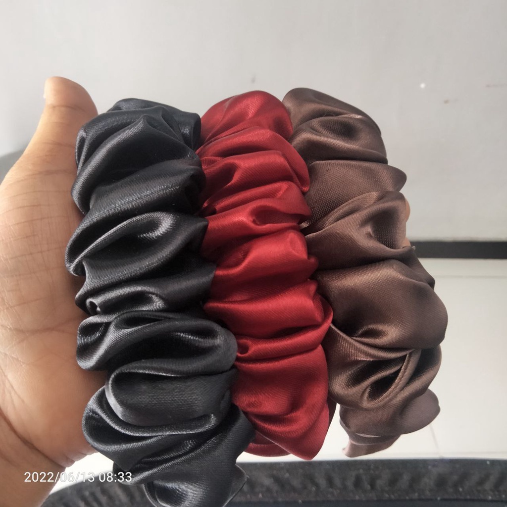 BANDANA SCRUNCHIE NAGITA SLAVINA/BANDO KOREA