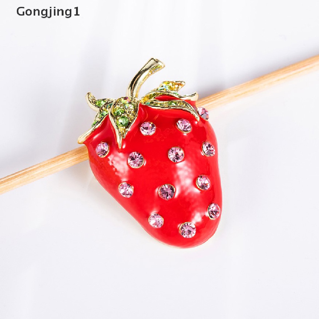 Gongjing1 Bros Pin Bentuk Strawberry Lucu Untuk Aksesoris Scarf / Syal Wanita