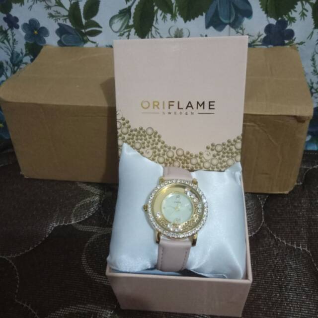 Jam tangan oriflame