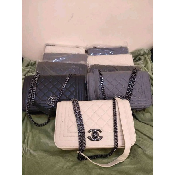 tas selempang wanita / tas wanita model baru / tas wanita tali rantai