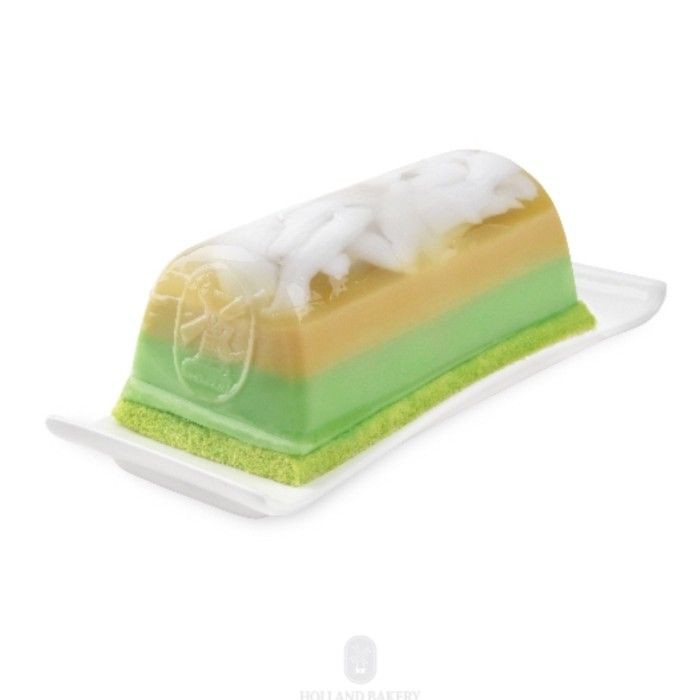 

Kelapa pandan pudding log Holland Bakery