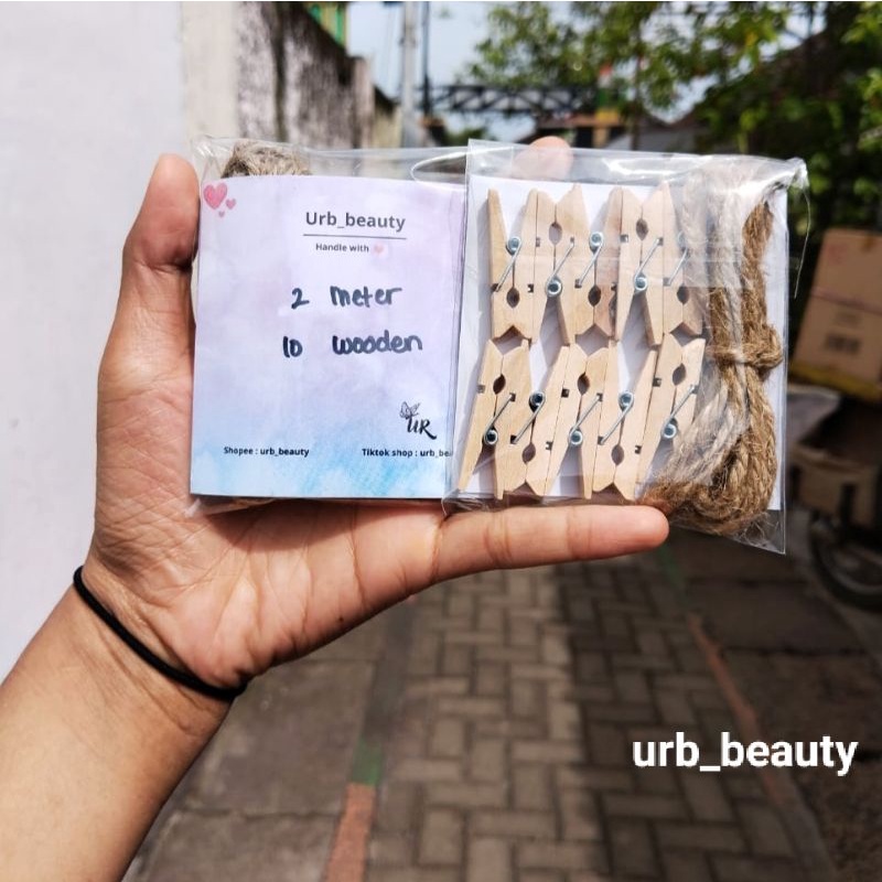 Satu set jepitan kayu dan tali rami / wooden clip untuk jepit foto dan hiasan lainnya