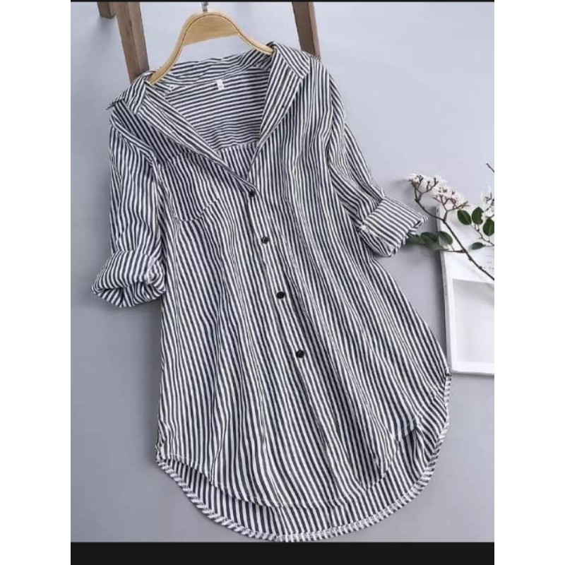 Kemeja Salur Wanita/ Kemeja Salur Casual Terbaru/ Full Kancing Lengan Panjang/ Kemeja Modern Kekinian/ Bahan Katun Pe Polyester