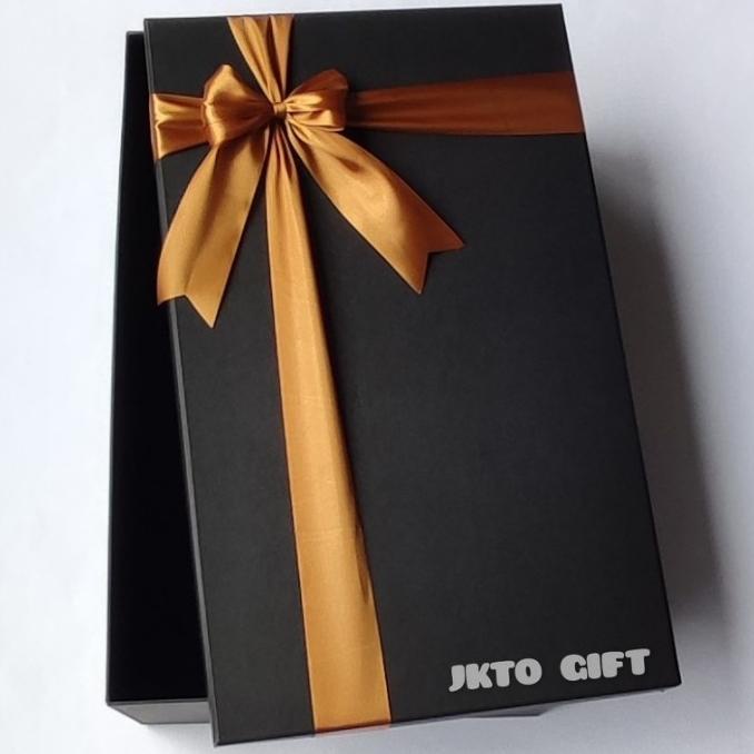 

Best Product!!! Kotak Kado/Gift Box Ukuran 50*30*15 - Paling Dicari
