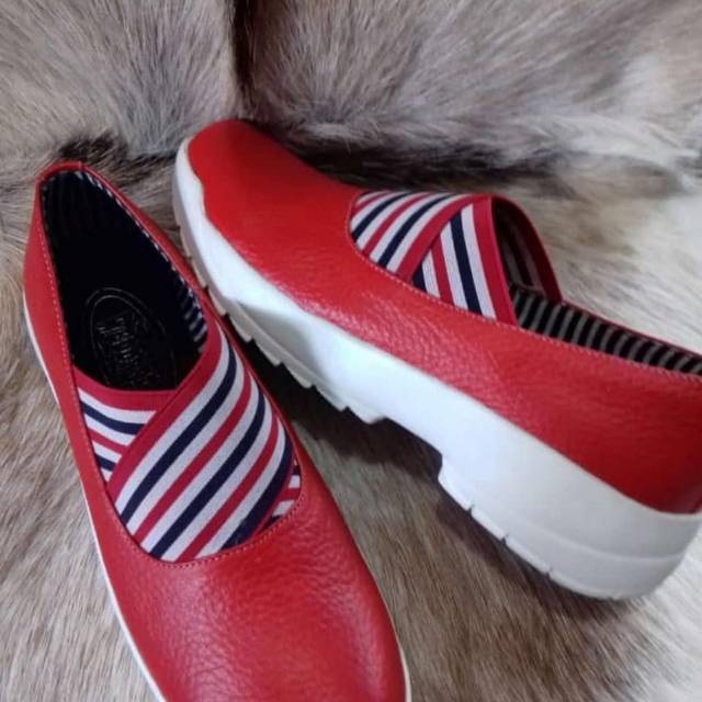 Sepatu kulit wanita asli Sukaregang Garut