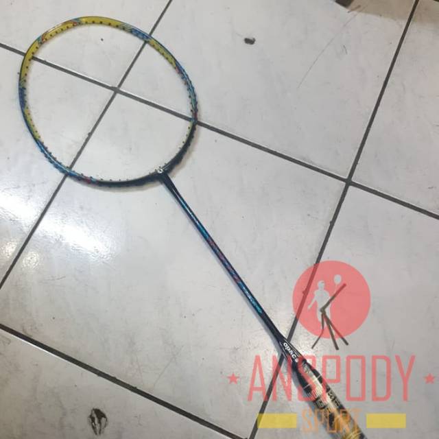 RAKET BADMINTON APACS FEATHER WEIGHT 65