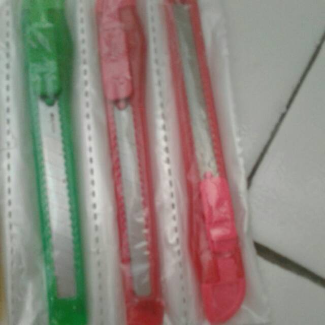 

Cater warna ukuran sedang