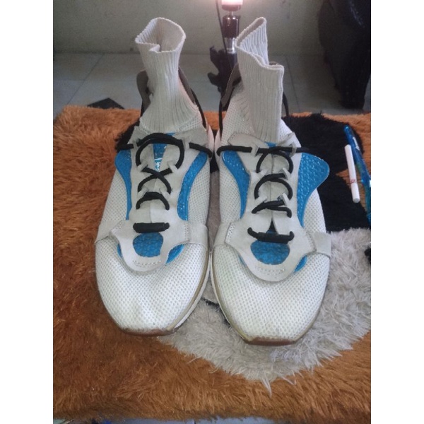 adidas x alexander wang dan vetements