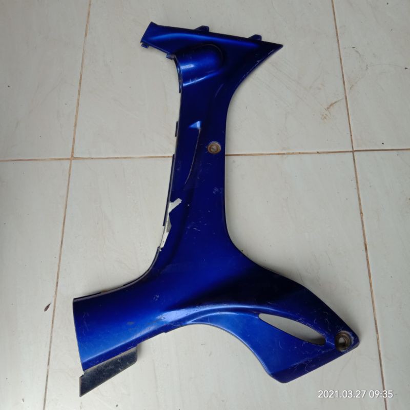 Sayap dalam Yamaha FizR fiz R cm Kanan. original. seken bekas copotan motor