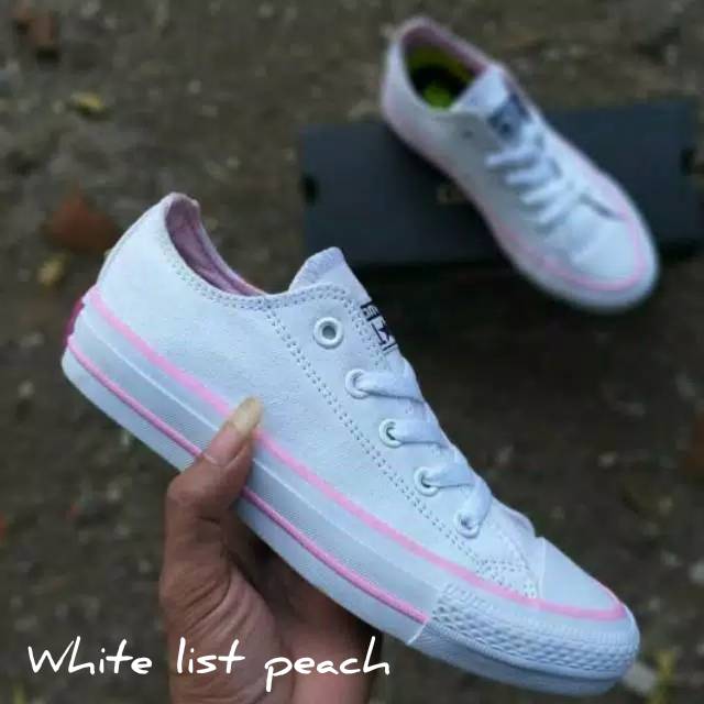 Converse Chuck Taylor New Release Undefeated Low Pendek Peach