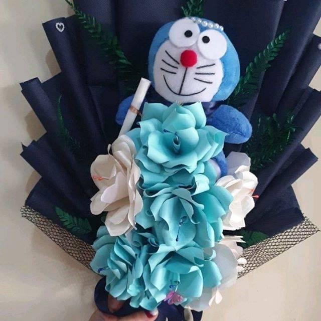 Buket bunga kertas dan boneka murah