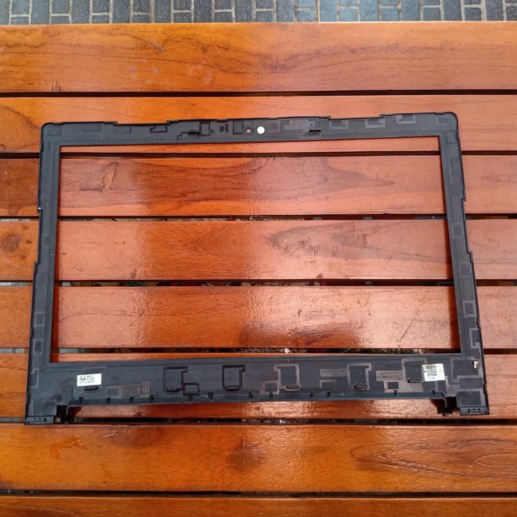 Frame LCD Laptop Lenovo 300 14ibr 300-14 ibr