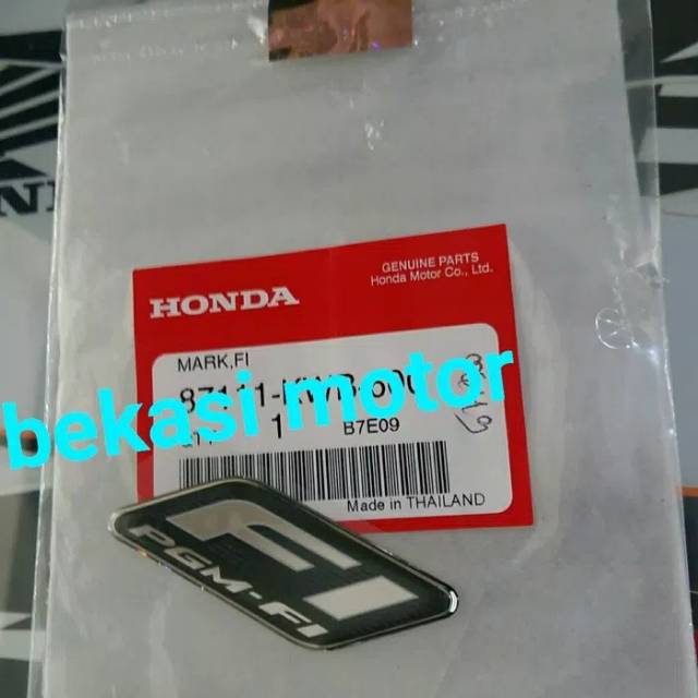87111-KWB-600 emblem PGM Fi f1 dome sticker honda sonic 150 GTR vario pcx cbr hitam black original