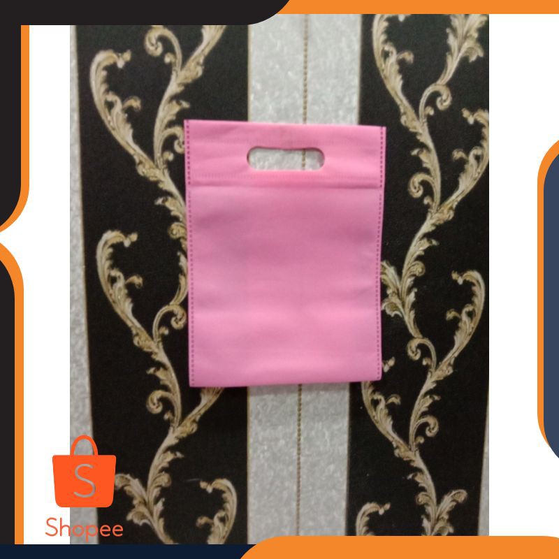 

Promo Terbaru Terlaris Harga Grosir 12 Pcs Souvenir Murah Tas Pres Oval uk 20x26 Cantik Keren