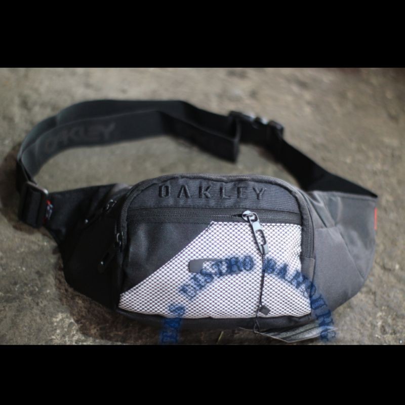 WAISTBAG OAKLEYy LOGO BESI baja titanium