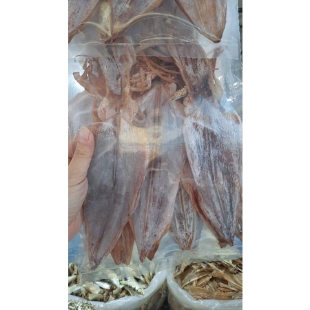 

Cumi kering 250gram juhi juhe Tanjung Pinang kecil sedang besar / salted cuttlefish