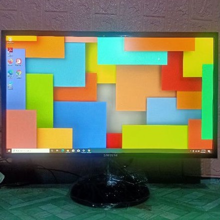 LED Monitor Komputer Samsung 24inch wide fullhd LS24F30