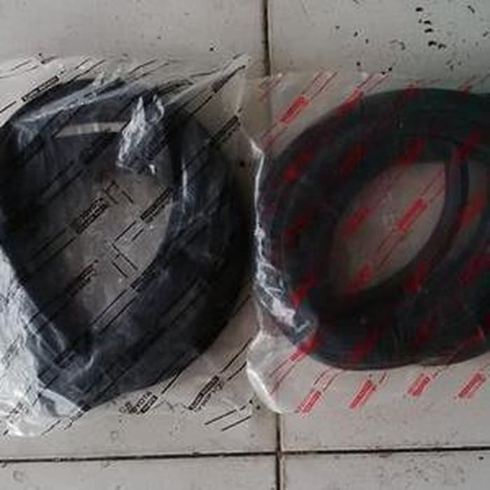 Karet Pintu Tengah Avanza/Xenia Thn Lama Ori 1Pc - Karet Mobil (Kode 006))