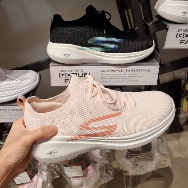 SKECHERS GO RUN FAST