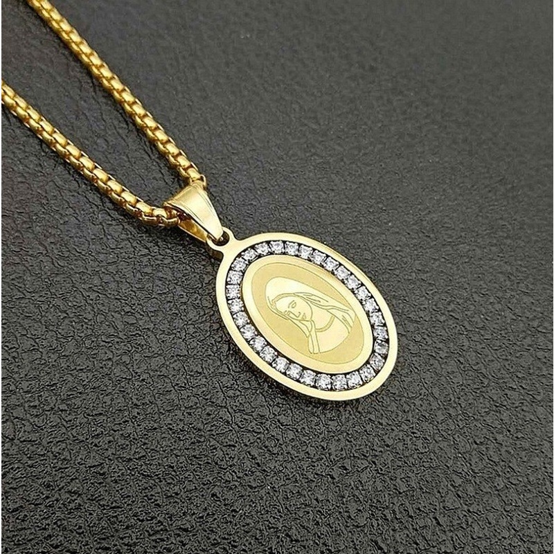 Liontin Bentuk oval Desain portrait of the Virgin Mary Bahan cubic zirconia Warna Emas